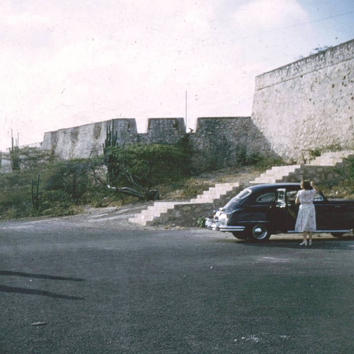 Cu. Fort Nassau kantelen